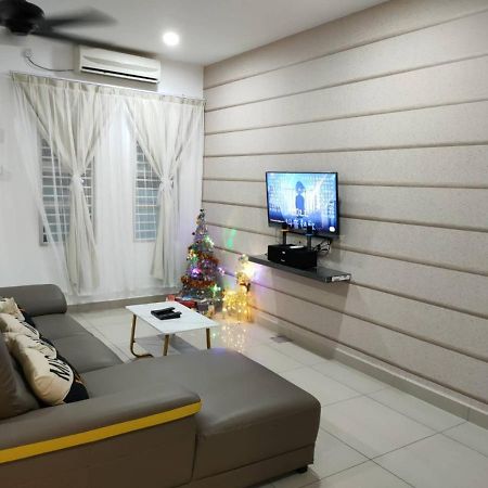 Setia Home Sitiawan Ktv 12+4 Pax Zewnętrze zdjęcie
